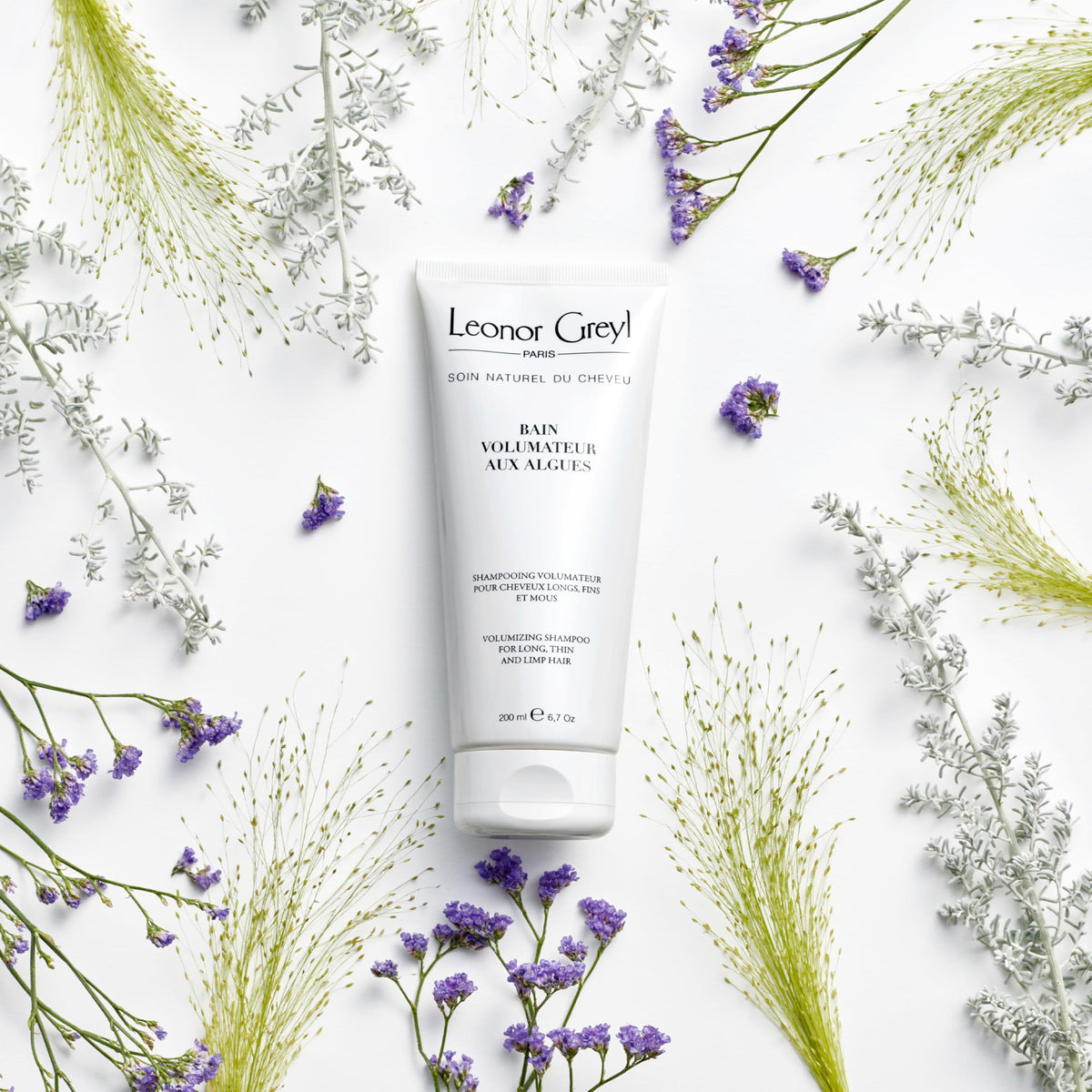 Leonor Greyl shampoo foam texture demonstrating lightweight lather benefit