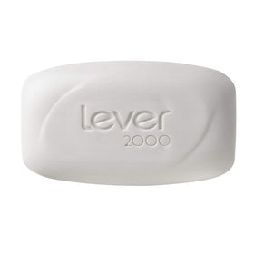 Lever 2000 lather in hands demonstrating rich foam and quick rinse benefit