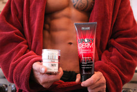 Lipoxyderm lotion texture swipe showing smooth, non-greasy absorbent finish