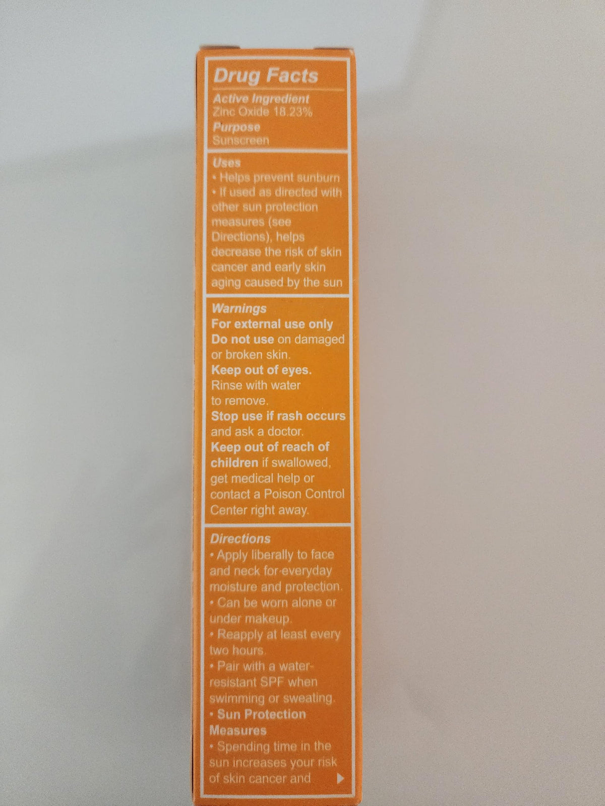 Live Tinted Hueguard mini label closeup showing SPF 30 and clean formula details