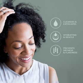 LivSo applying to scalp during wash demonstrating soothing, manageable results