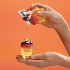 L'OCCITANE golden bubbles close-up highlighting encapsulated immortelle oil benefit