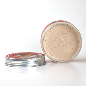 Lockhart's Fätte Clay being worked in hands to show easy application and control