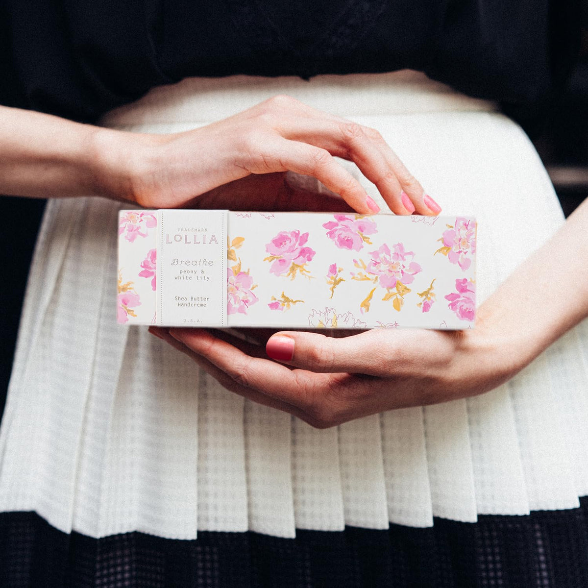 LOLLIA Breath sliding keepsake box in a vanity scene, decorative gifting appeal