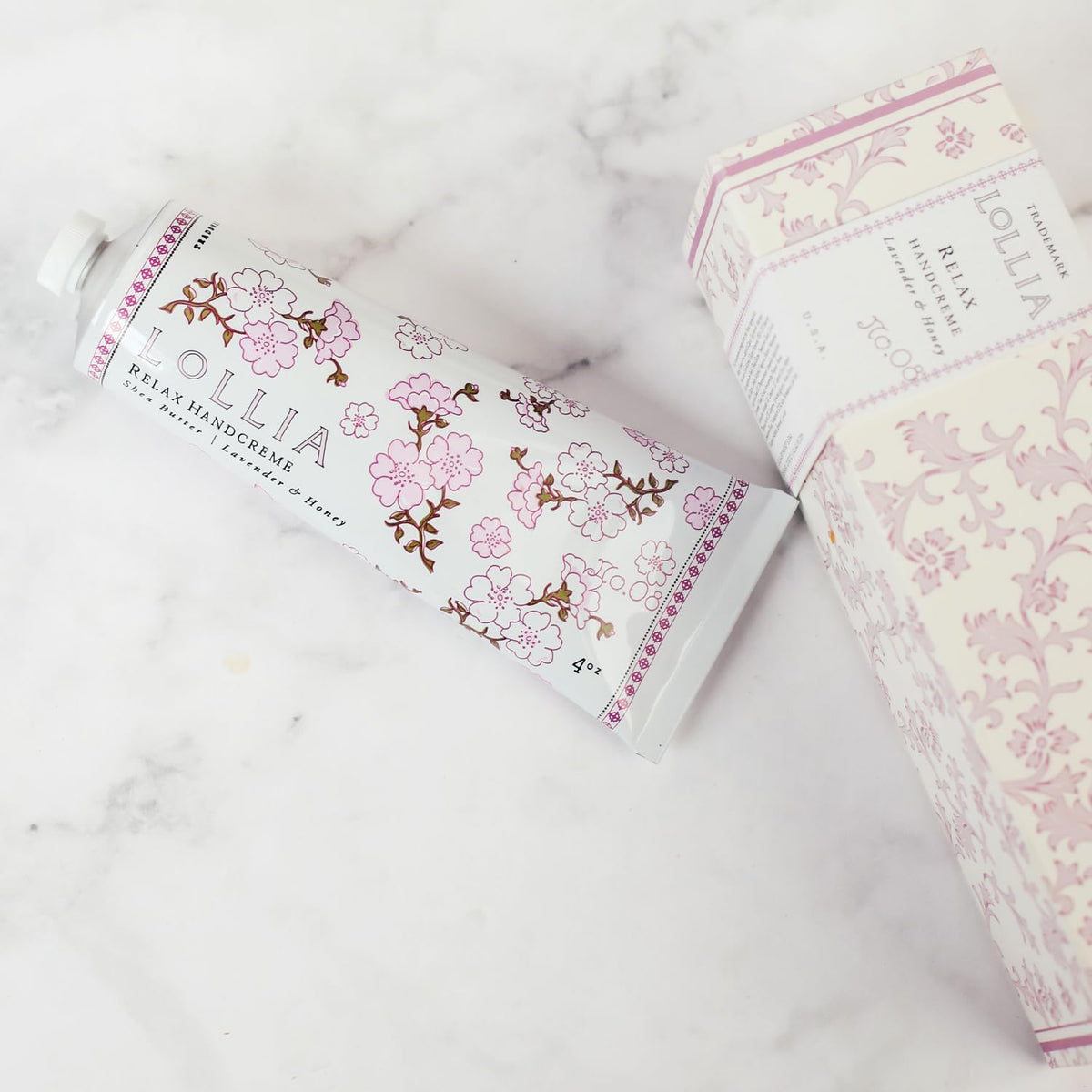 LOLLIA Relax cream texture close-up highlighting rich shea butter hydration