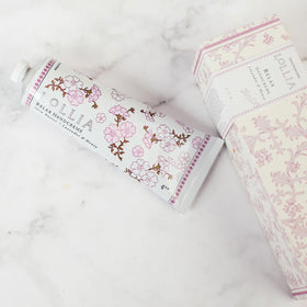 LOLLIA Relax cream texture close-up highlighting rich shea butter hydration