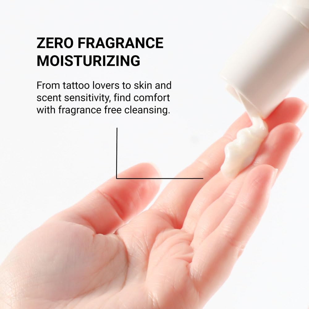LOMA shampoo foam texture closeup demonstrating gentle lather and hydrating feel