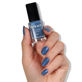 LONDONTOWN Blue Diamond front bottle showing vibrant color and shine