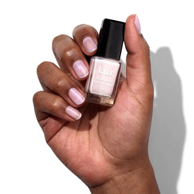 LONDONTOWN Gel Genius top coat cap detail showing precise brush control