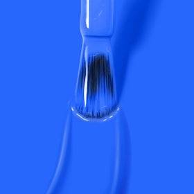 LONDONTOWN bottle closeup label highlighting Florium Complex and cleaner formula
