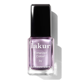 LONDONTOWN manicure lifestyle image showing salon-quality nails at home benefit