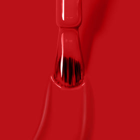 LONDONTOWN brush pulling smooth lacquer stroke demonstrating streak-free application benefit