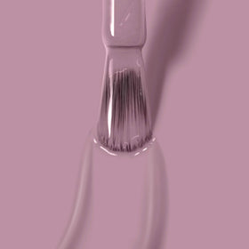 LONDONTOWN brush stroke close-up demonstrating smooth, streak-free application