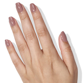 LONDONTOWN close-up of polish finish showing creamy gel-like shine benefit: high-gloss appearance