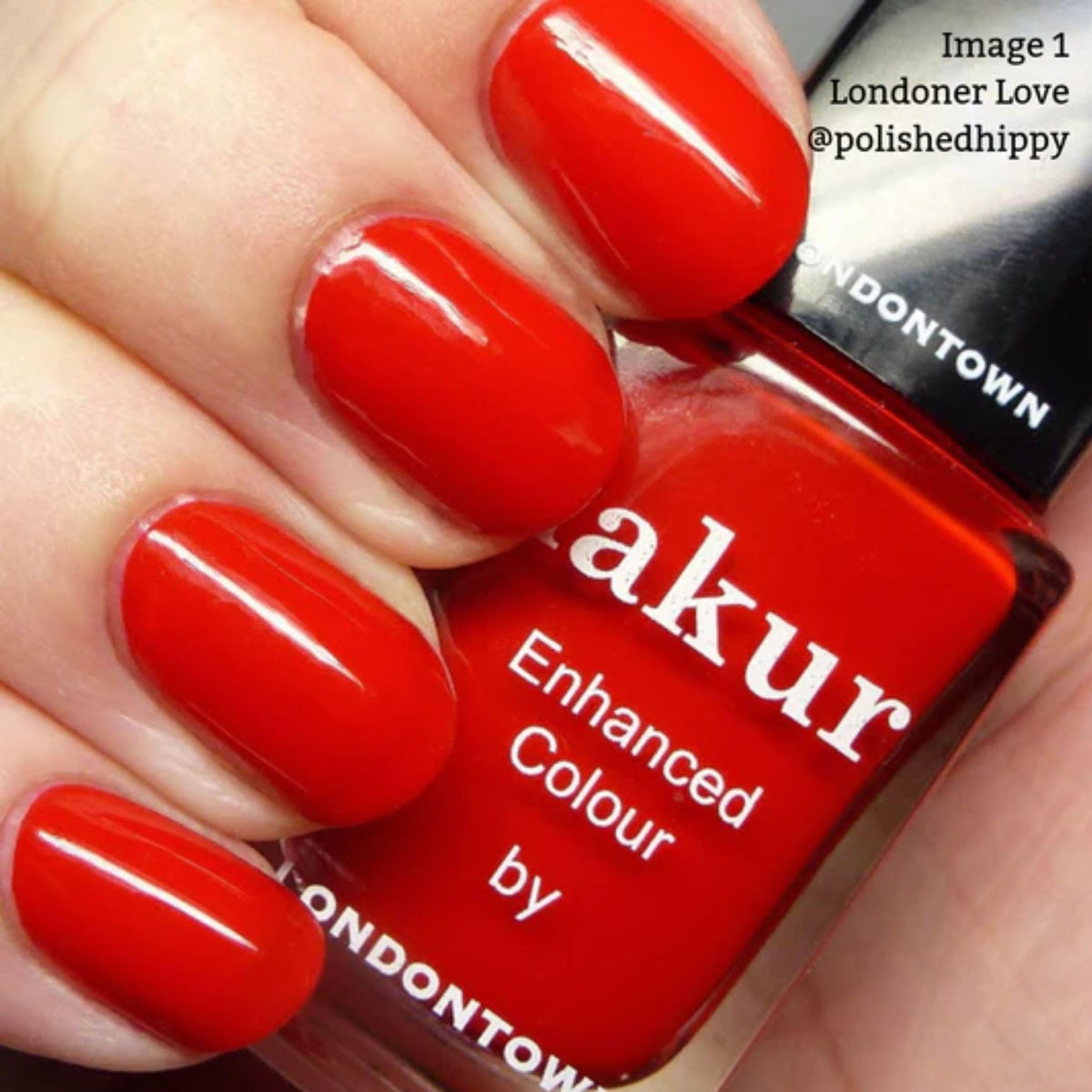LONDONTOWN Lakur close-up of lacquer texture showing gel-like high shine benefit