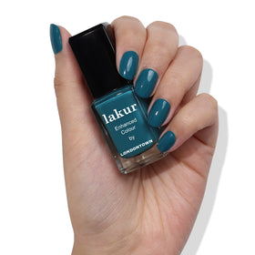 LONDONTOWN brush stroke of Magpie blue showing smooth, streak-free coverage benefit: even finish