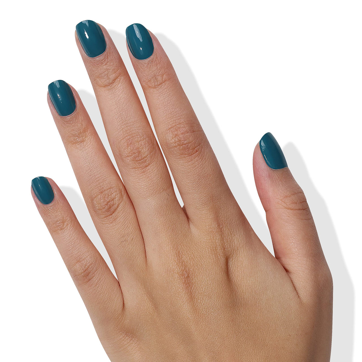 LONDONTOWN hand displaying Magpie polish on nails benefit: high-gloss, salon-like appearance