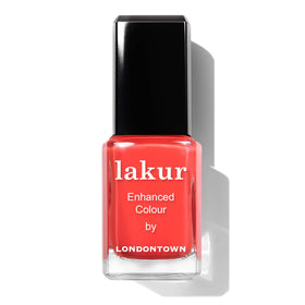 LONDONTOWN bottle front view showing Picadilly Square color and glossy finish benefit