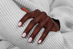 LONDONTOWN Lakur swatch on hand demonstrating true pink-purple color