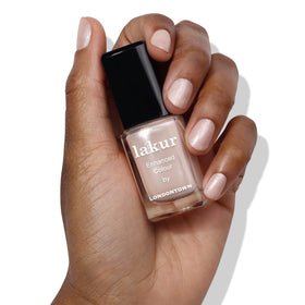 LONDONTOWN polish texture close-up showing creamy pearl formula and glossy shine