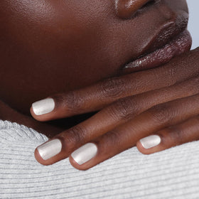 LONDONTOWN lakur texture closeup highlighting smooth self-leveling finish and shine