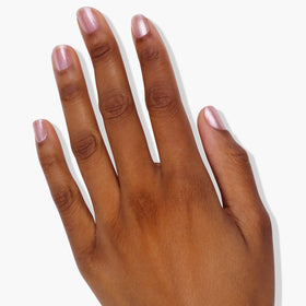 LONDONTOWN close-up texture of wet polish highlighting smooth self-leveling benefit