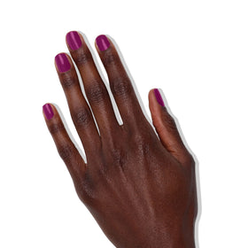 LONDONTOWN Lakur close-up texture showing self-leveling pigment and streak-free finish benefit