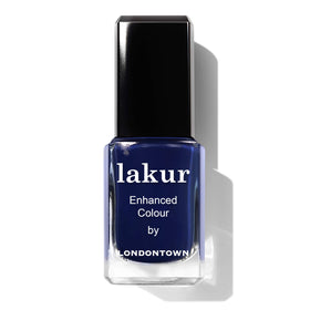 LONDONTOWN finished manicure lifestyle setting showing polished nails and stylish look