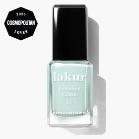 LONDONTOWN wide brush detail for smooth, streak-free application and faster coverage