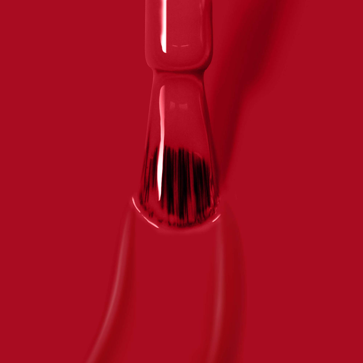LONDONTOWN pro-contour brush spreading lacquer evenly for flawless finish