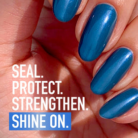 LONDONTOWN ultra-gloss finish on nails for long-lasting shine and chip resistance