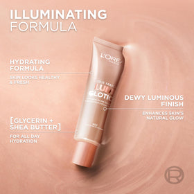 L'Oreal Paris Lumi Glotion blended on décolletage and shoulder for even body glow benefit