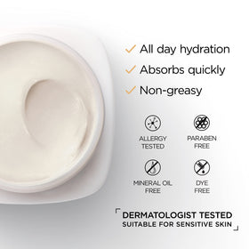 L'Oreal Paris close-up of cream absorbing into skin to show quick non-greasy finish