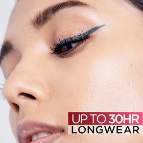 L'Oreal Paris close-up of precision felt tip for controlled, sharp lines