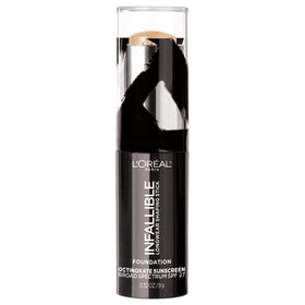 L'Oreal Paris shaping stick in makeup bag lifestyle shot for on-the-go convenience