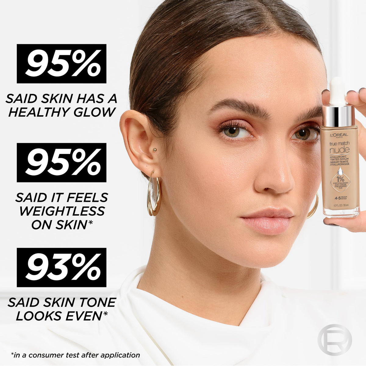 L'Oreal Paris on model Tan-Deep 7-8 lifestyle image showing luminous, even complexion