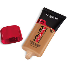 L'Oreal Paris pump dispense close-up demonstrating controlled product release for mess-free application