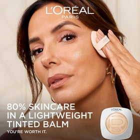 L'Oreal Paris shade swatch on arm demonstrating neutral light 2.5 match