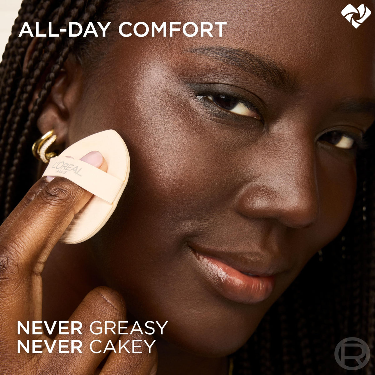 L'Oreal Paris compact inside a bag demonstrating portability and quick reapplication