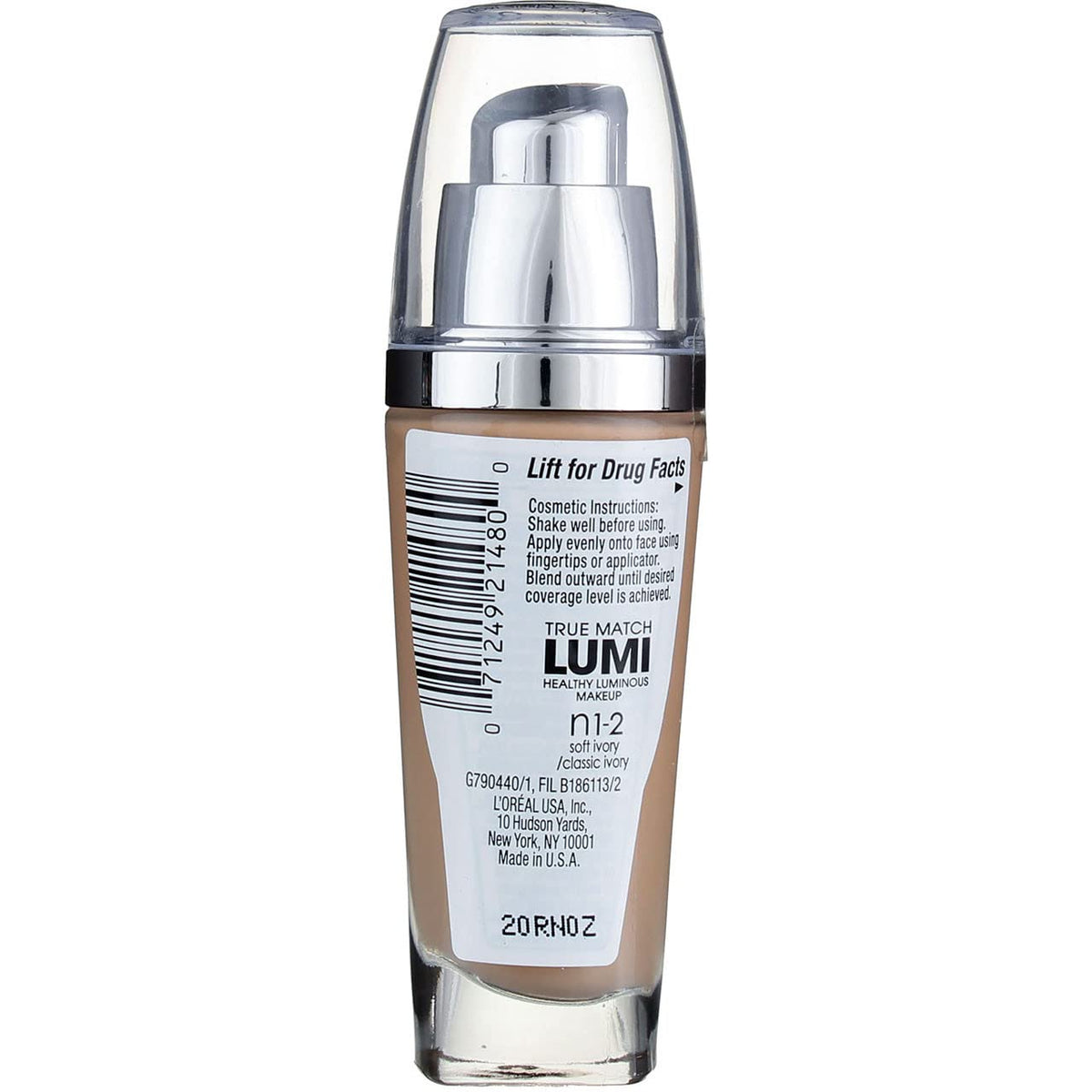 L'Oreal Paris close-up of foundation texture illustrating smooth, blendable luminous finish