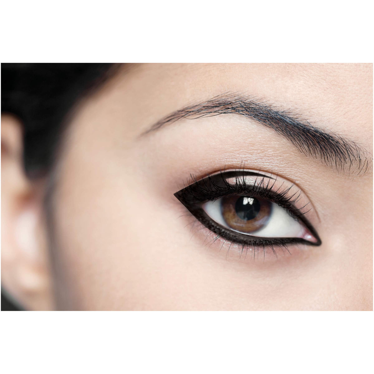 L'Oreal Paris pencil texture swatch highlighting deep black payoff