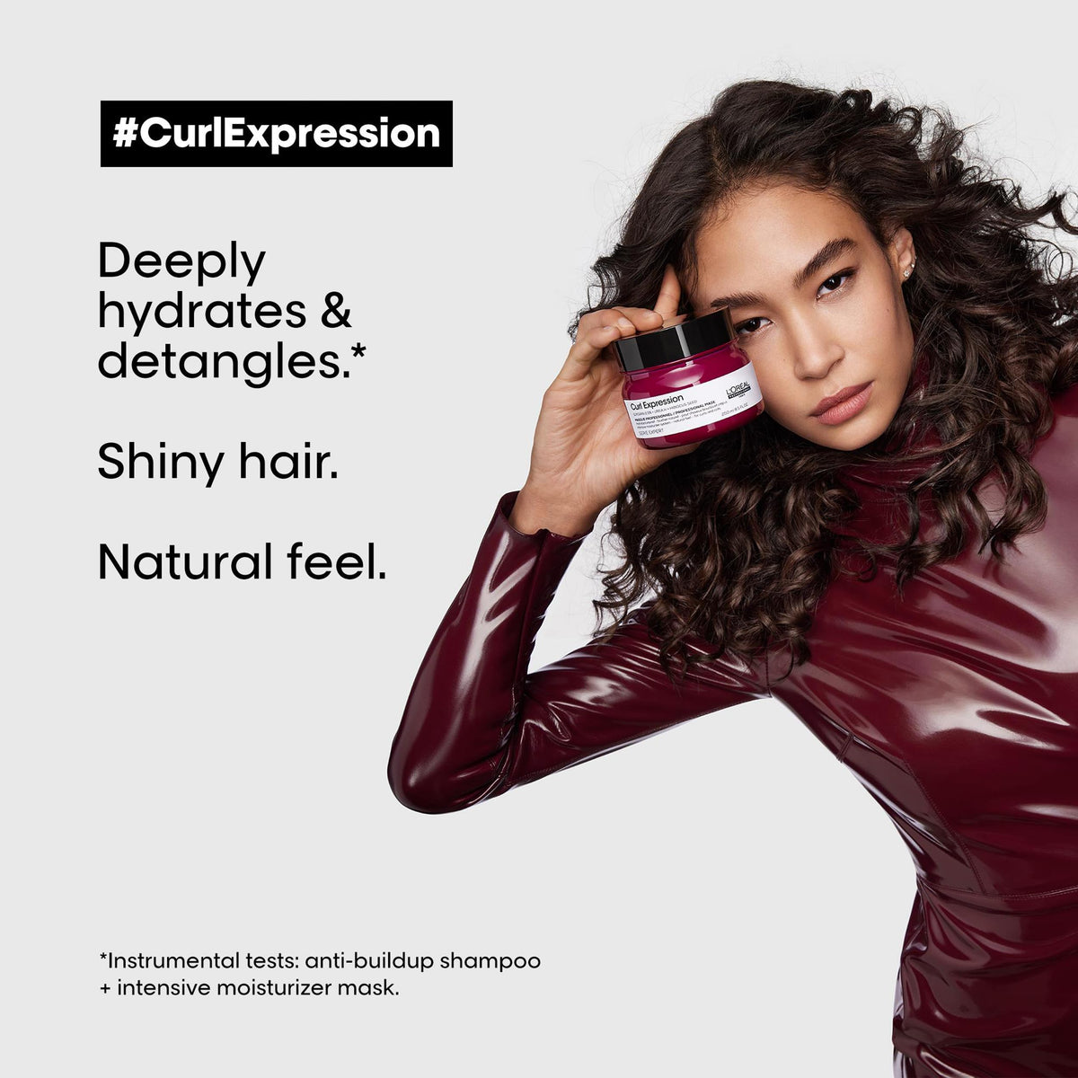L'Oréal Professionnel Paris mask open tub texture close-up showing creamy hydration
