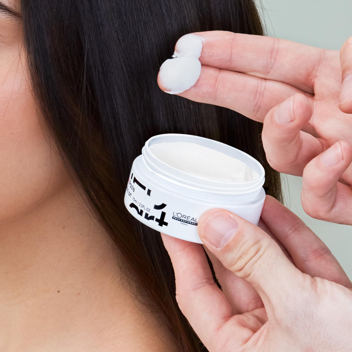 L'Oréal Professionnel Paris paste on barber station illustrating professional results