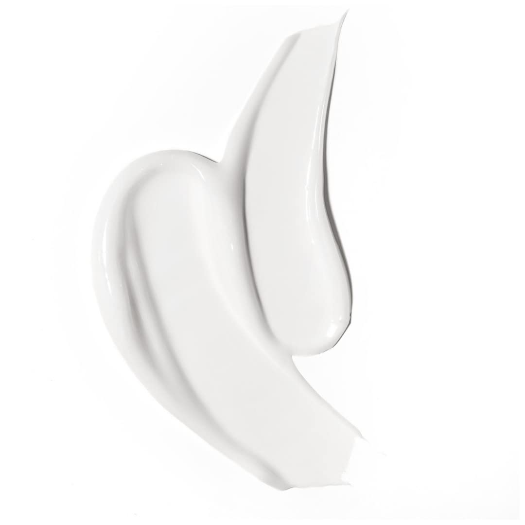 Love Ur Curls creamy conditioner texture close-up for smooth detangling