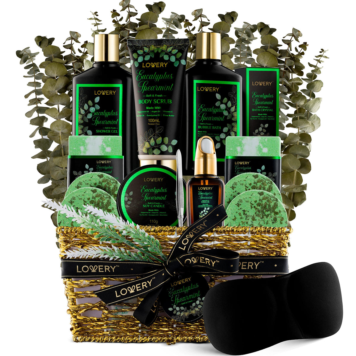 LOVERY basket front packaging shows all 17 spa items, gift-ready presentation
