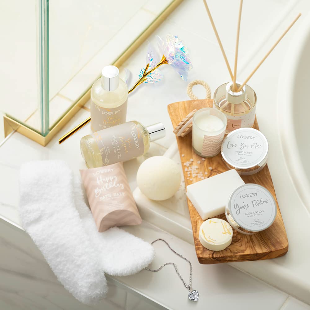 LOVERY essential oil diffuser with reed sticks creating long-lasting room fragrance