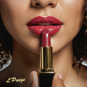 L'Paige transfer test on tissue demonstrating transfer-resistant, long-lasting wear