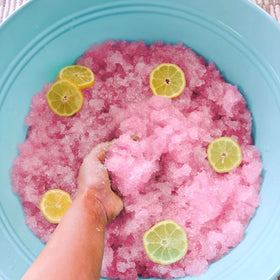 LUIFAC hand showing dissolving jelly to highlight cleanup ease