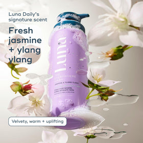 Luna Daily label close-up highlighting prebiotics and lactic acid benefits