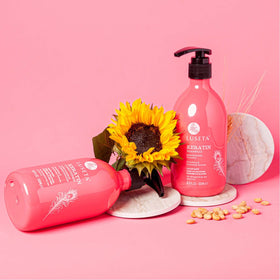 Luseta shampoo lather texture closeup demonstrating gentle cleansing and smoothing